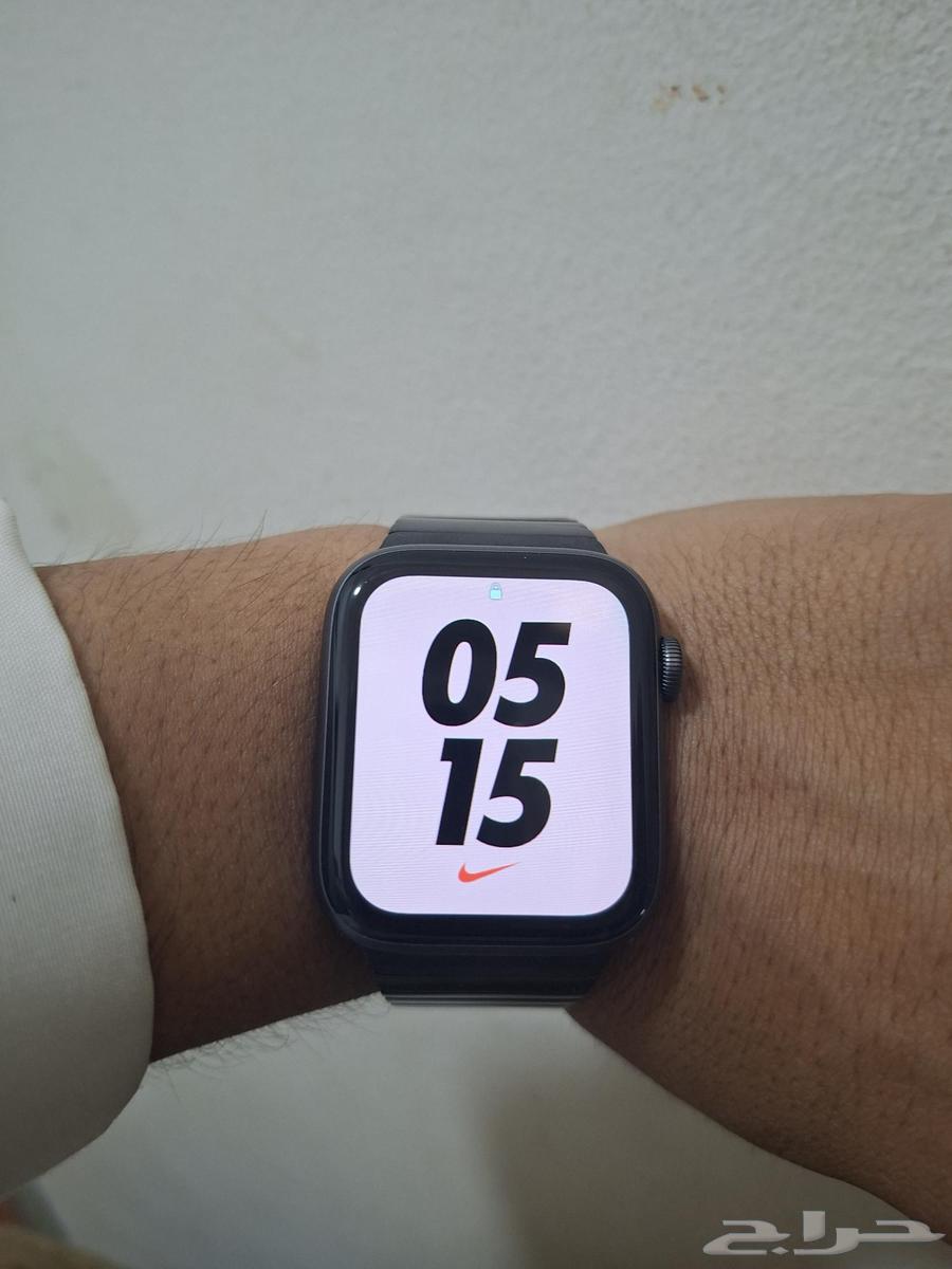 ساعة ابل واتش اصدار 4اسود64550803546241111