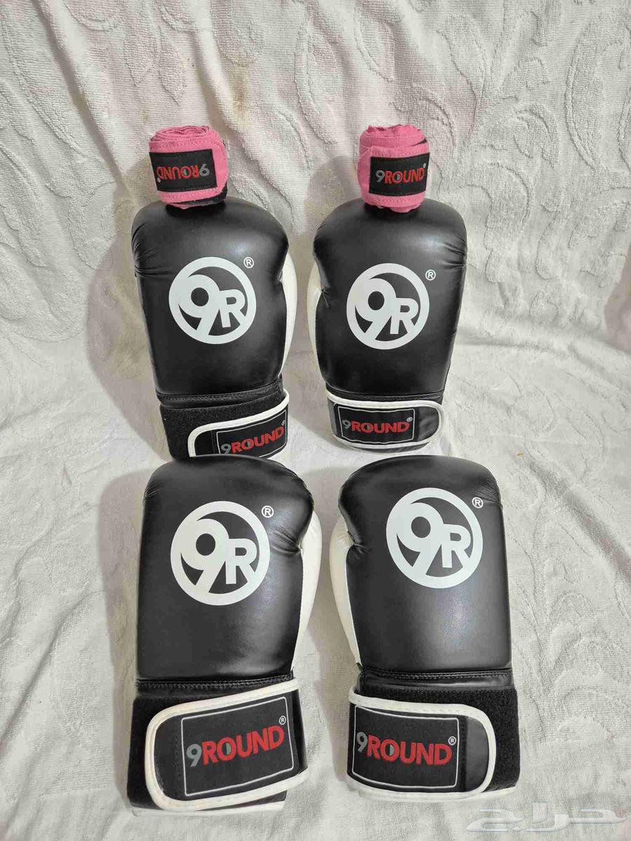 Boxing Gloves. New at a symbolic price64550527567363111