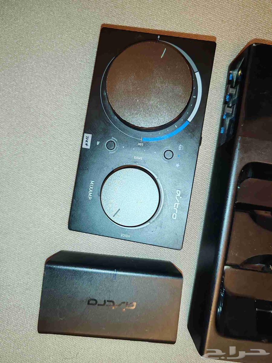 ASTRO A20 Gaming Headset for sale, clean and complete without cables.64552760790529112