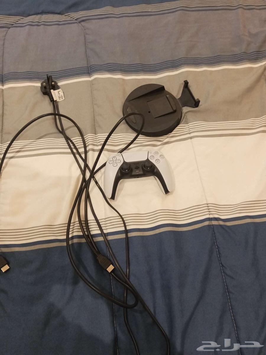 بلايستيشن 5 نظيف للبيع 1400 ريال64549078942977111