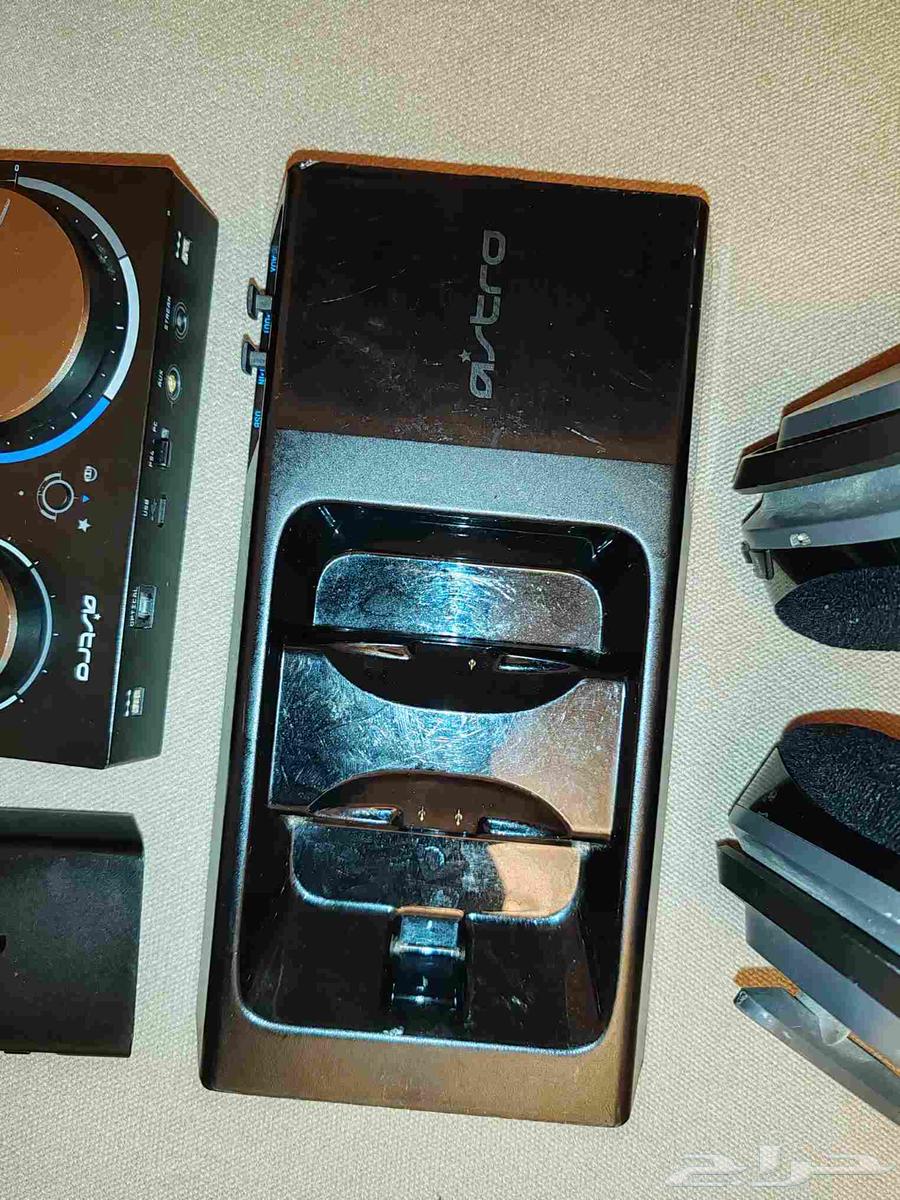 ASTRO A20 Gaming Headset for sale, clean and complete without cables.64552760790529113