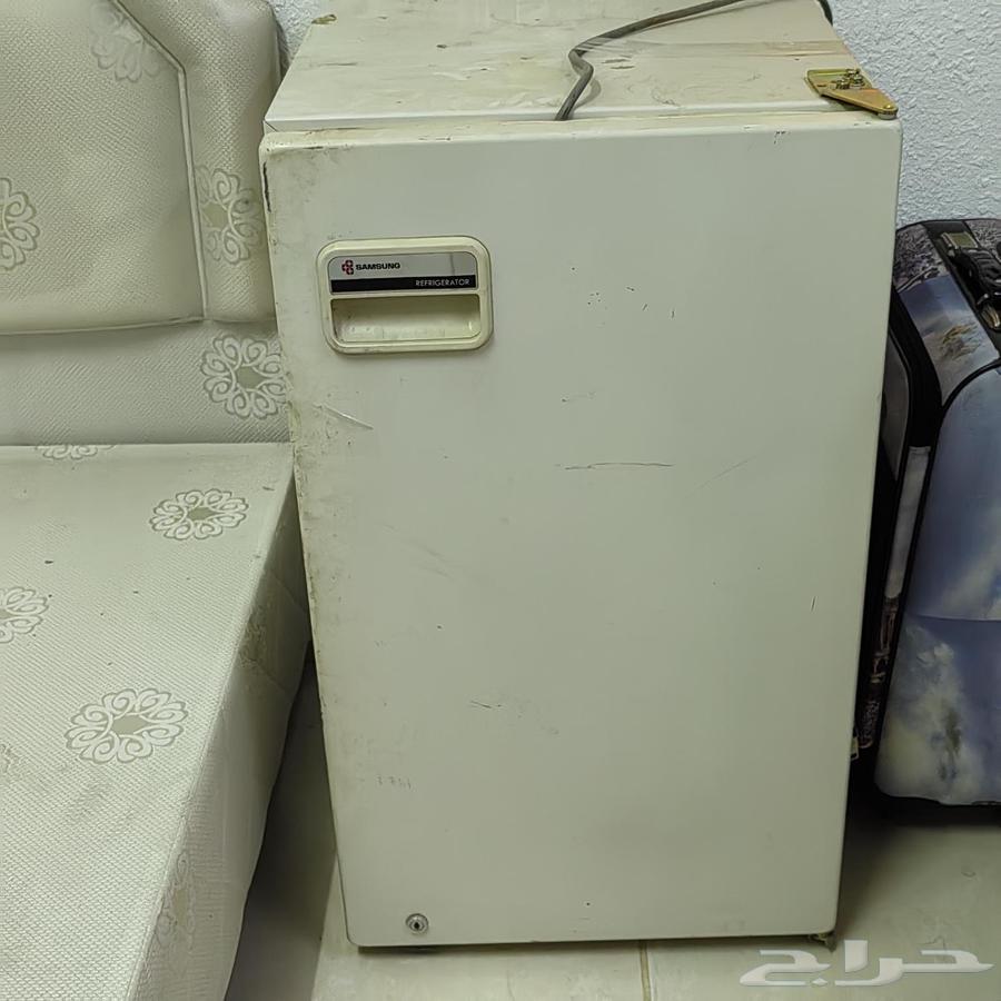 Refrigerator, bed, and bookshelf for sale at a symbolic price, brand new64544976590210110