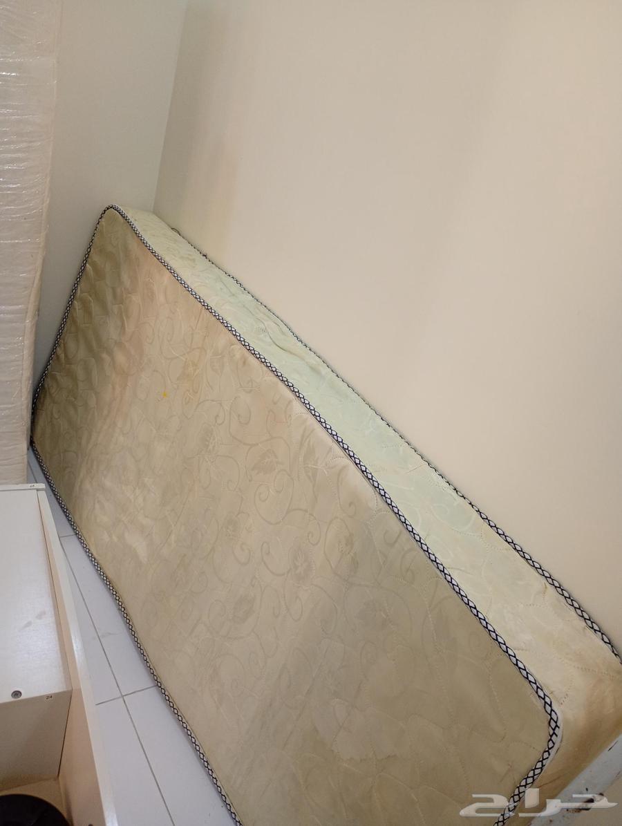 Various items at affordable prices.64547874578307111