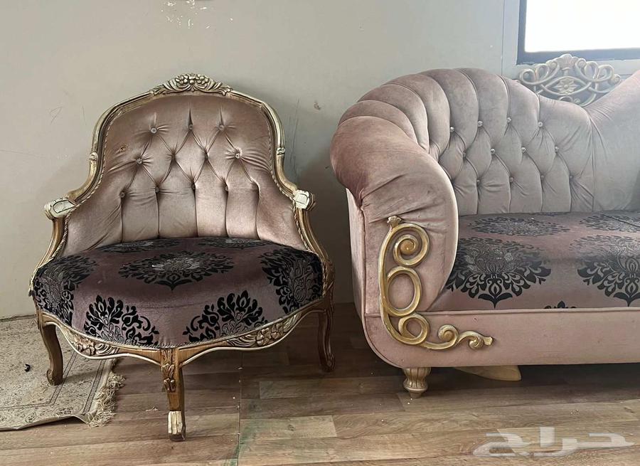 Sofa64545062302978112