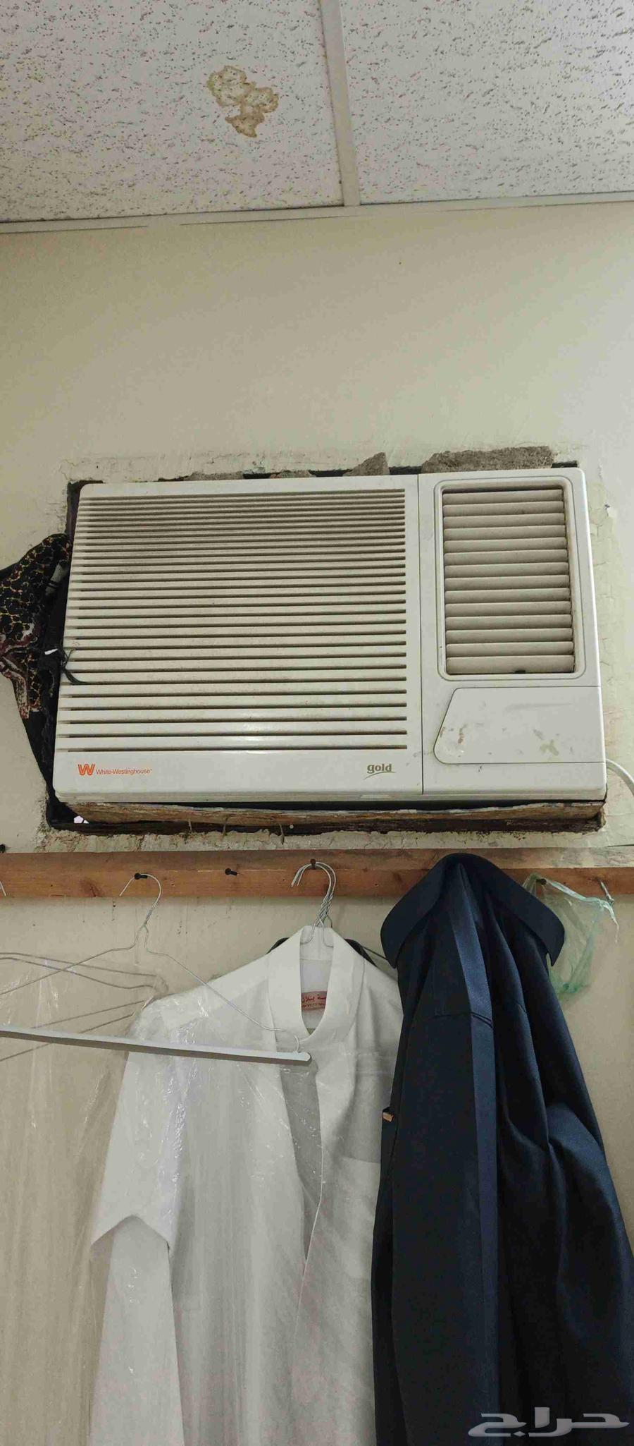 مكيف شبه جديد للبيع64548490883586111