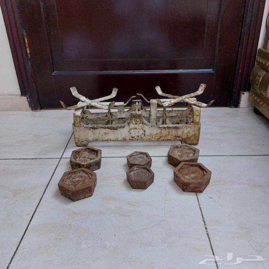 ميزان حديد كفتين تراث قديم64547694496513110