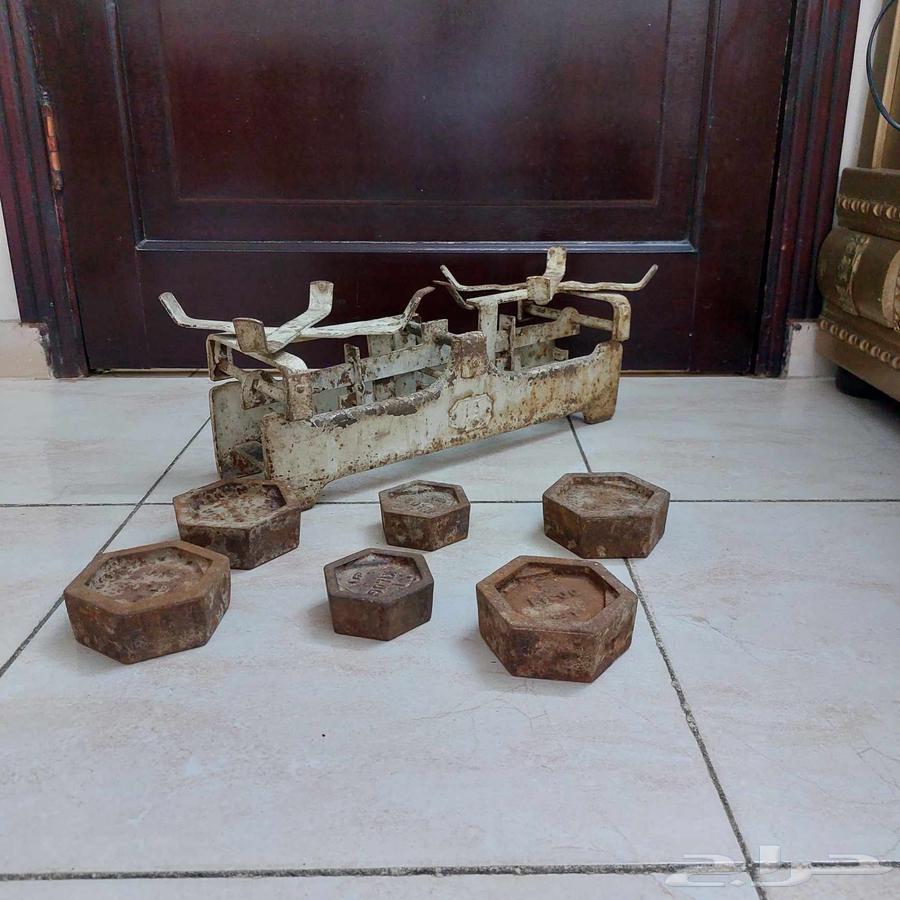 ميزان حديد كفتين تراث قديم64547694496513112