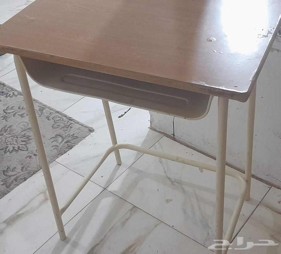 طاوله مكتبيه مستعمله 50 ريال64553257327873111