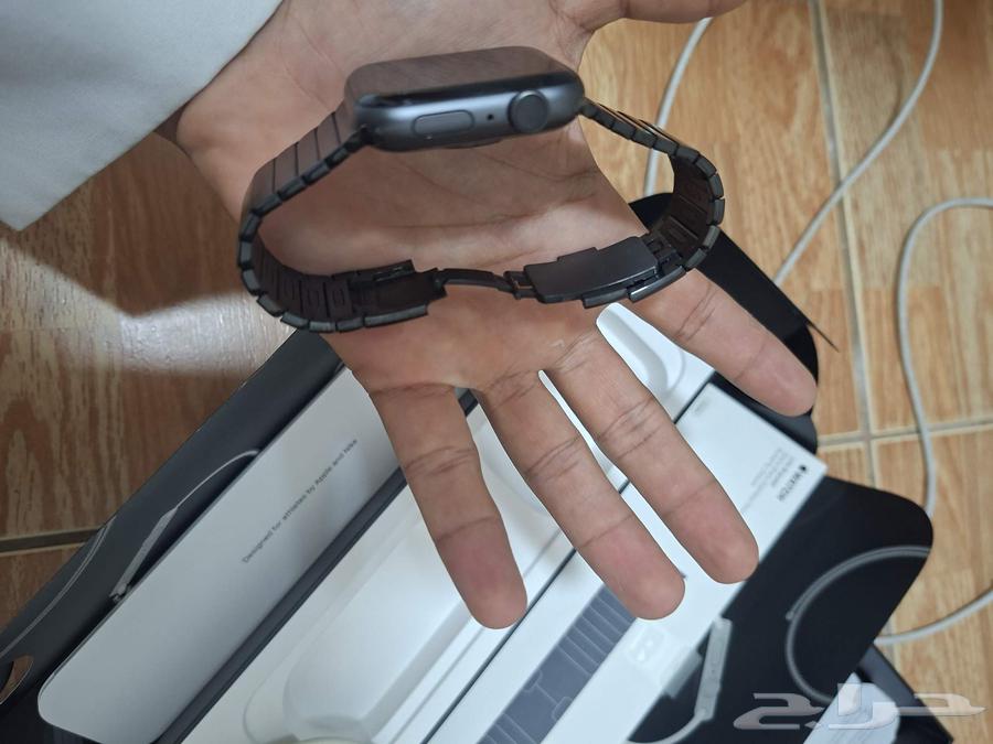 ساعة ابل واتش اصدار 4اسود64550803546241114