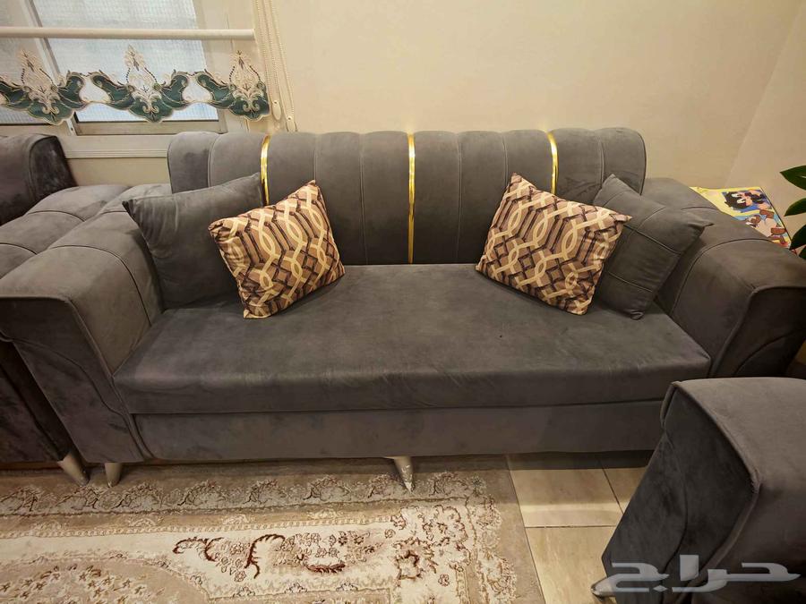 كنب 4 قطع 8 اشخاص مع المخدات مع توابعه بحالة جيده 70064547986693635114