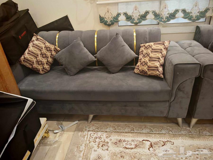 كنب 4 قطع 8 اشخاص مع المخدات مع توابعه بحالة جيده 70064547986693635111