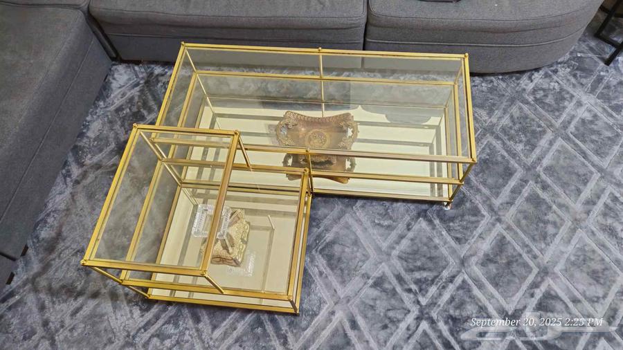 الطاولات - طاولة فاخرة بسطح زجاجي ذهبي ثقيل.64548224567682113