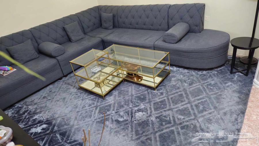 الطاولات - طاولة فاخرة بسطح زجاجي ذهبي ثقيل.64548224567682111