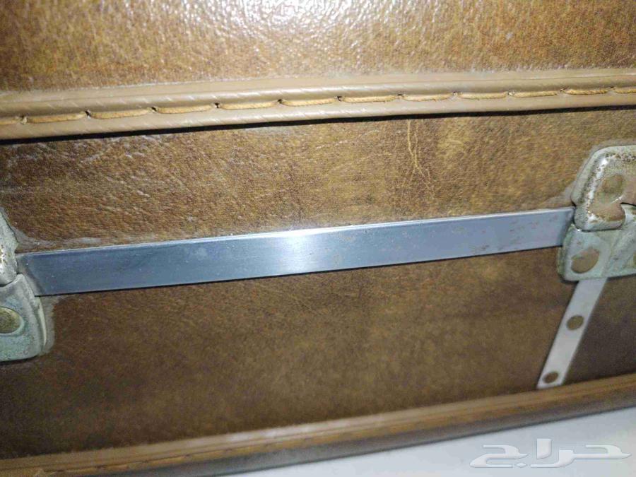 حقيبة سفر يدويه American Tourister. قديمة جدا انتيك64544157190275112