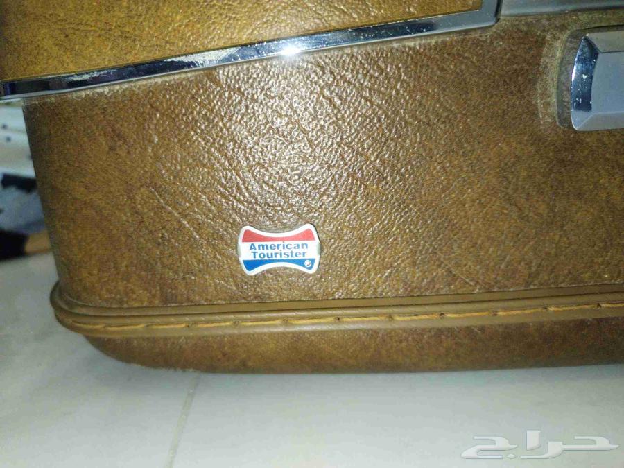 حقيبة سفر يدويه American Tourister. قديمة جدا انتيك64544157190275114