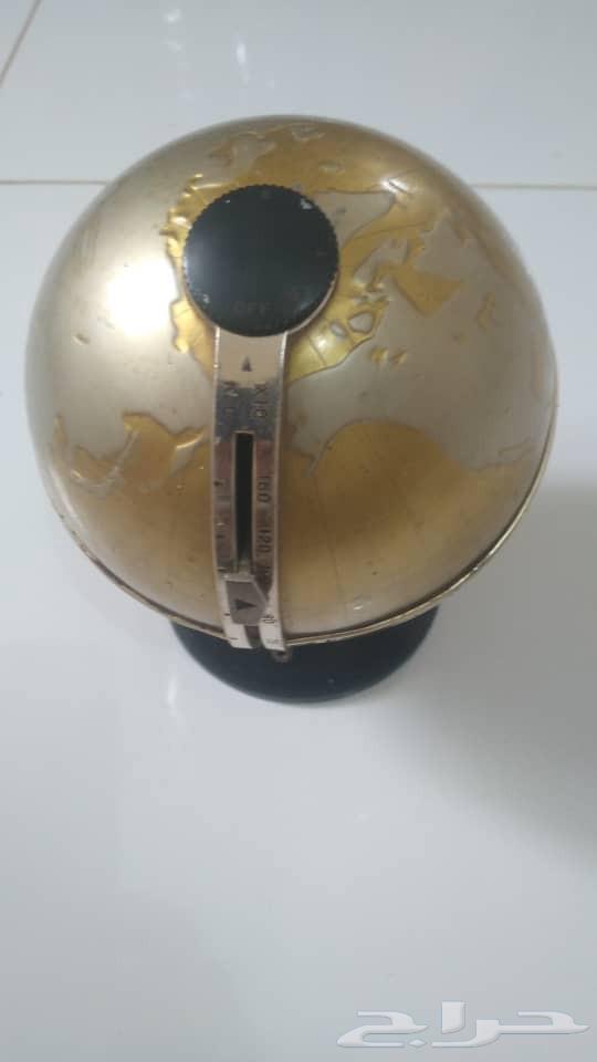 تحفه نادره راديو على شكل الكره الارضيه من عام 197064552505436930112