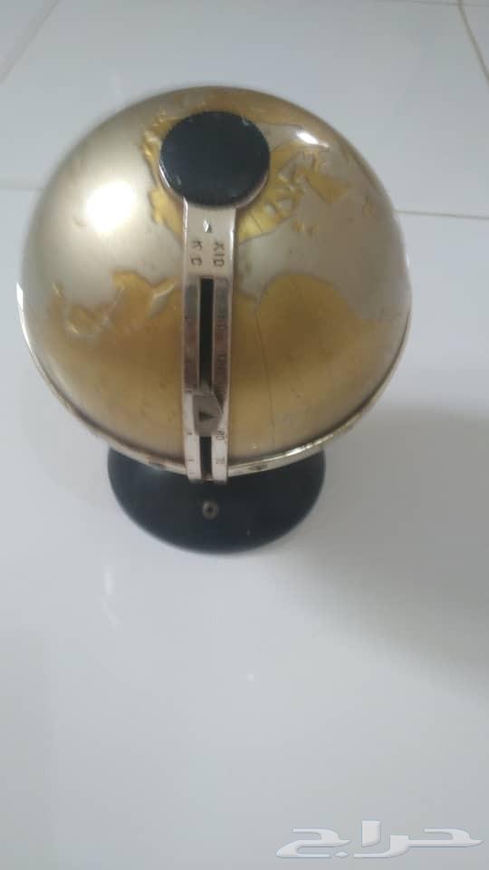 تحفه نادره راديو على شكل الكره الارضيه من عام 197064552505436930110