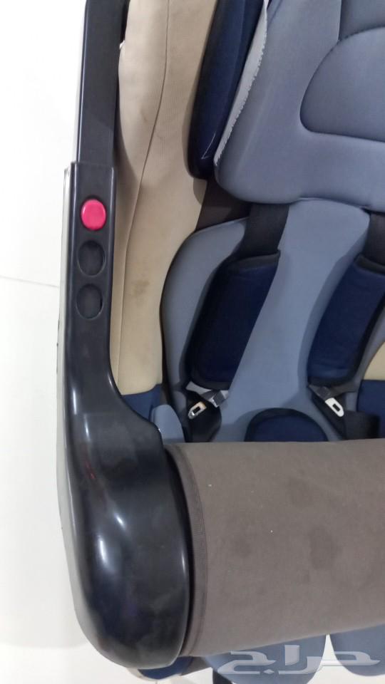 كرسي اطفال لسيارة. مناسب للعمر ستة وحتى 4 سنوات. مستعمل64548280789634112