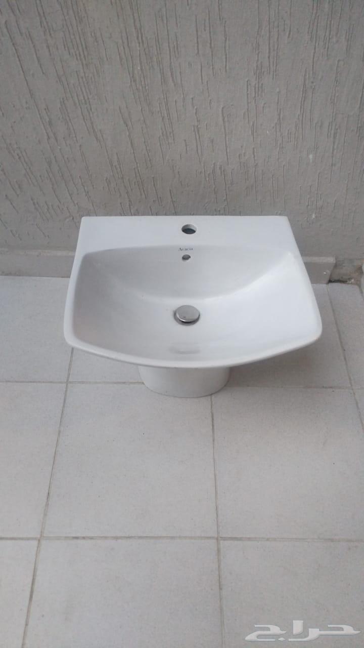 للبيع مغسلة شبه جديدة بسعر مناسب 120ريال64550560171394110