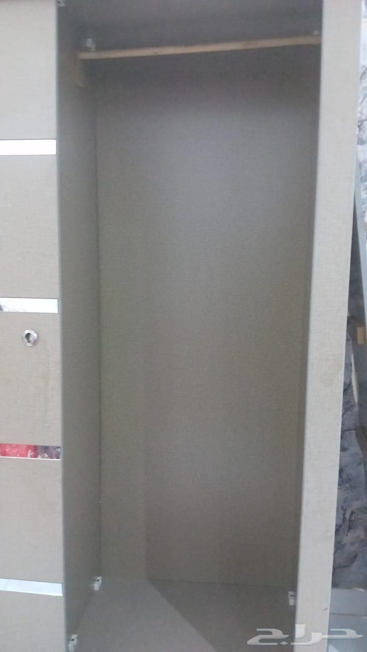 دولاب مستخدم نظيف ع السوم64553158465281111