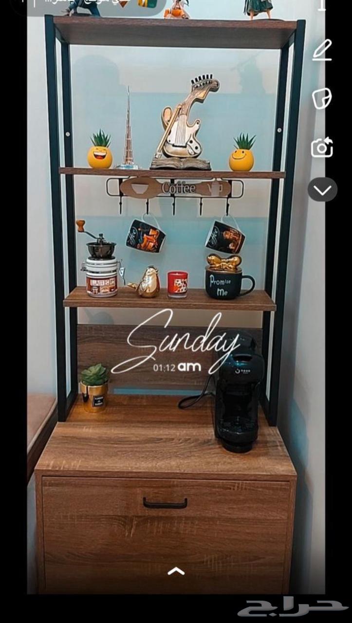 Tables at a cheap price64547485350018111