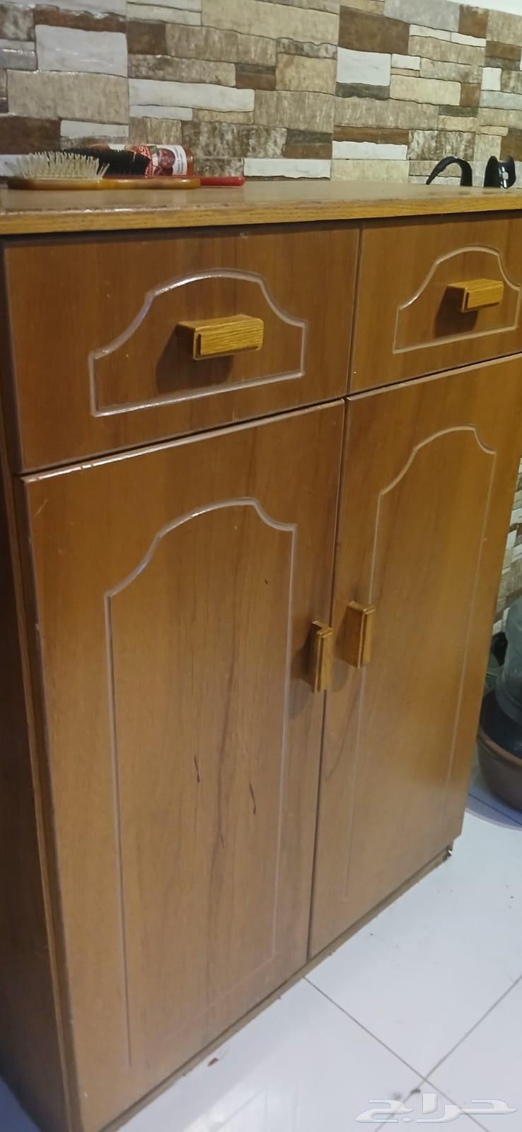 خزانة احذية و سريرين استعمال نظيف من هوم بوكس وخزانةمطبخ64552718161026110