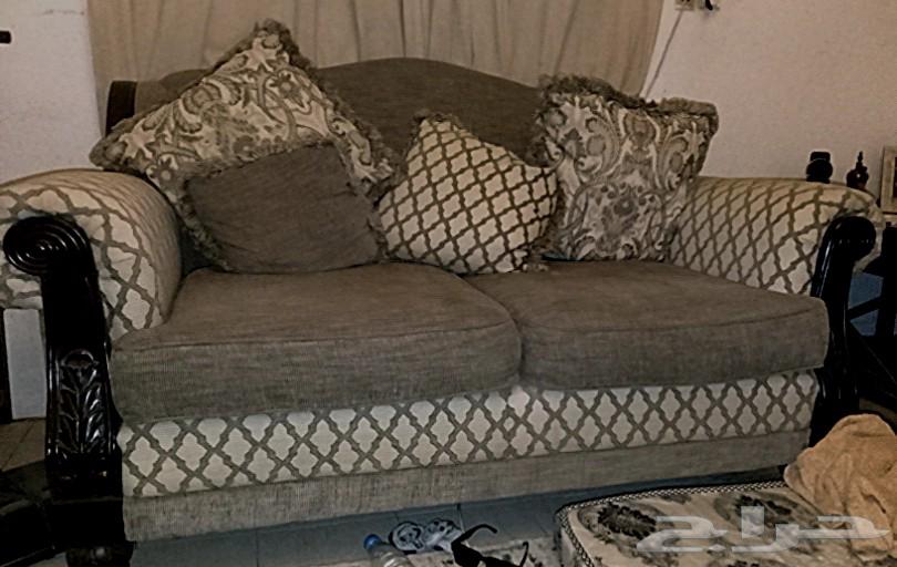 Selling a sofa set and tables64546567747843111