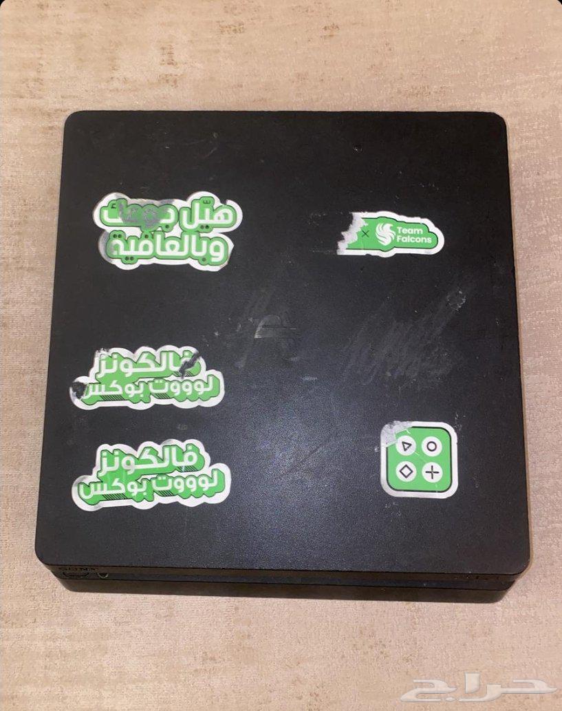 Sony 4 for sale with imitation controller, Grand Theft Auto tape, and cables64552463035523110