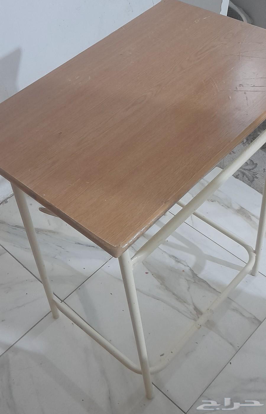 طاوله مكتبيه مستعمله 50 ريال64553257327873110