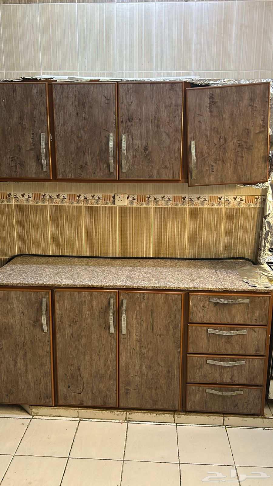 مطبخ مستعمل شبه جديد مقاس 4 في 564547652505858110