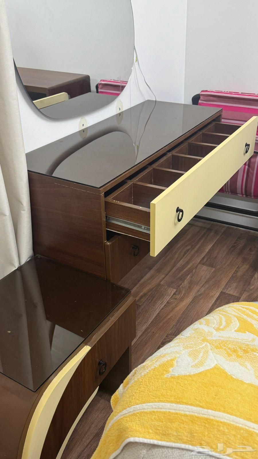 New bedroom, never used completely without bed, dressing table chair and mirror64544368320387111