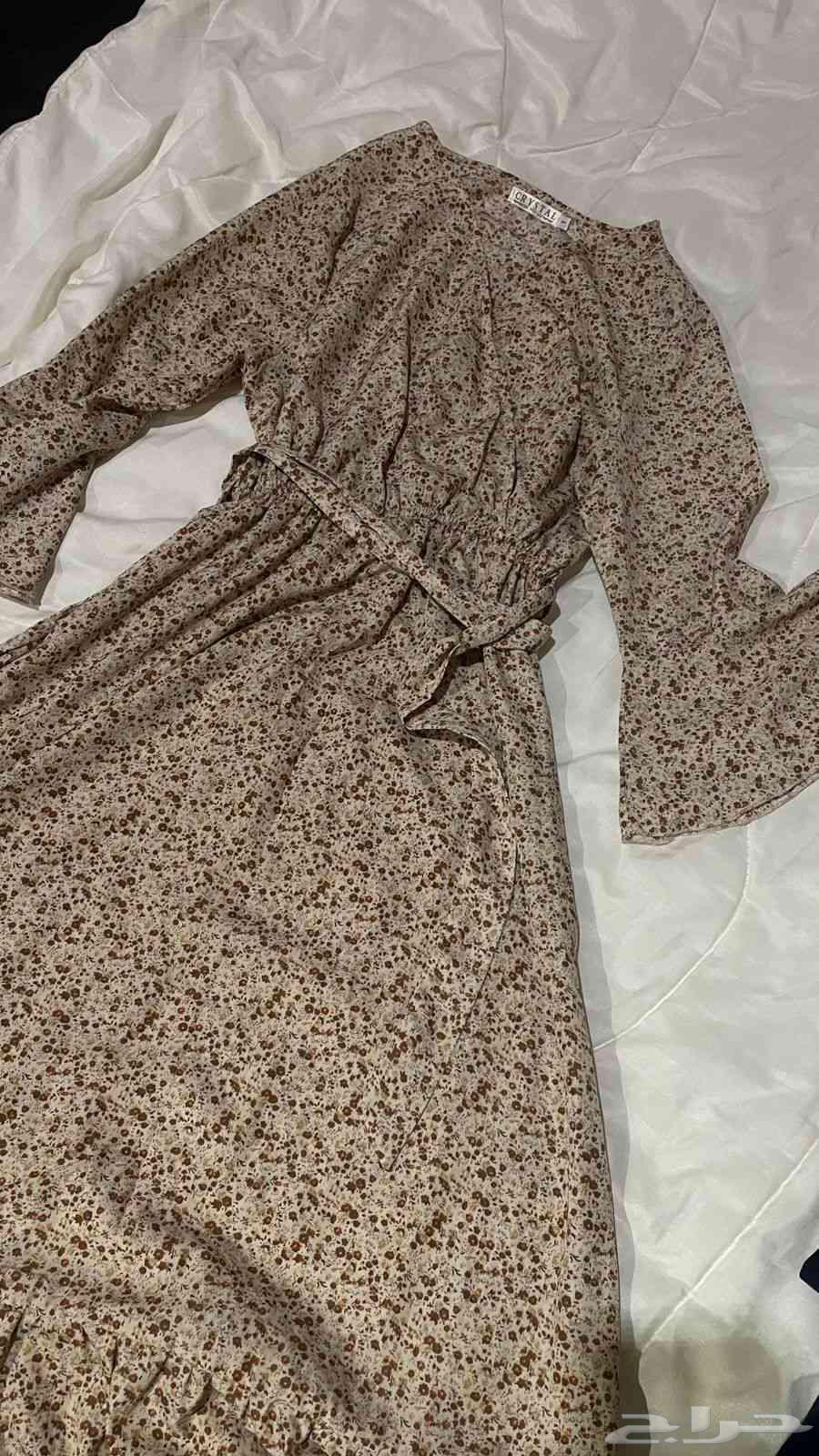 فساتين نظيفه لبس مره واحده64552004757249112