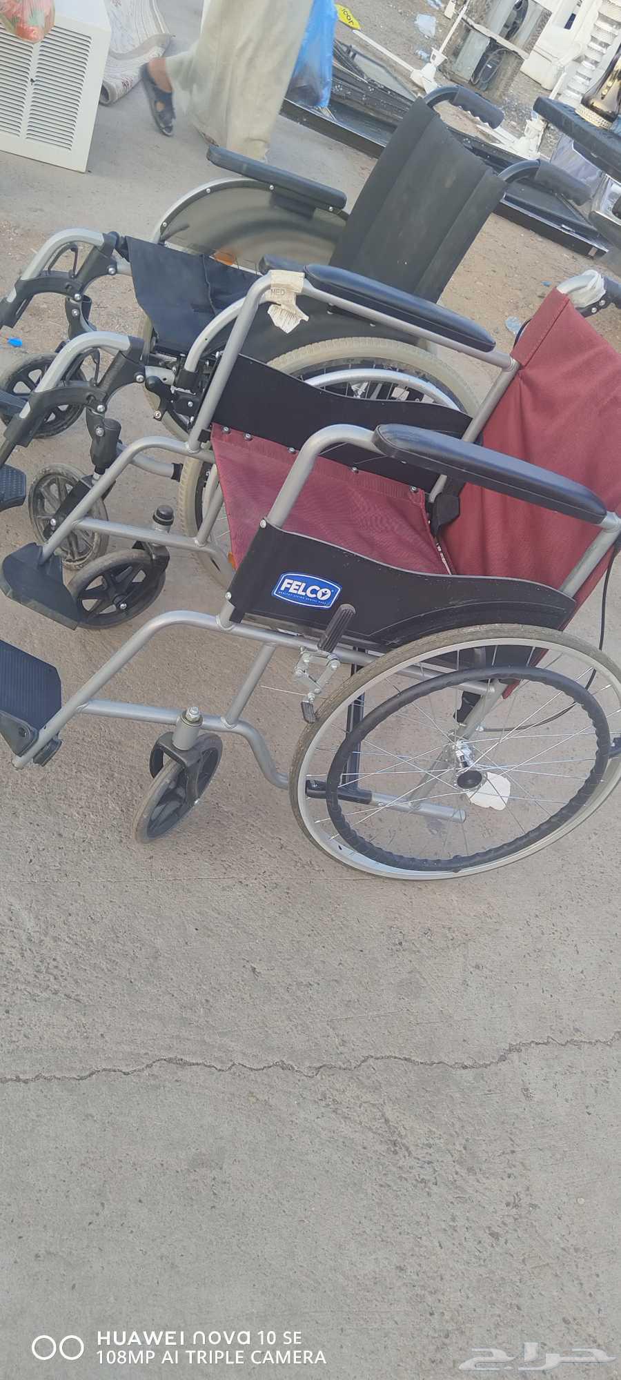 Semi-new elderly chairs used for no more than two months64553370386947110