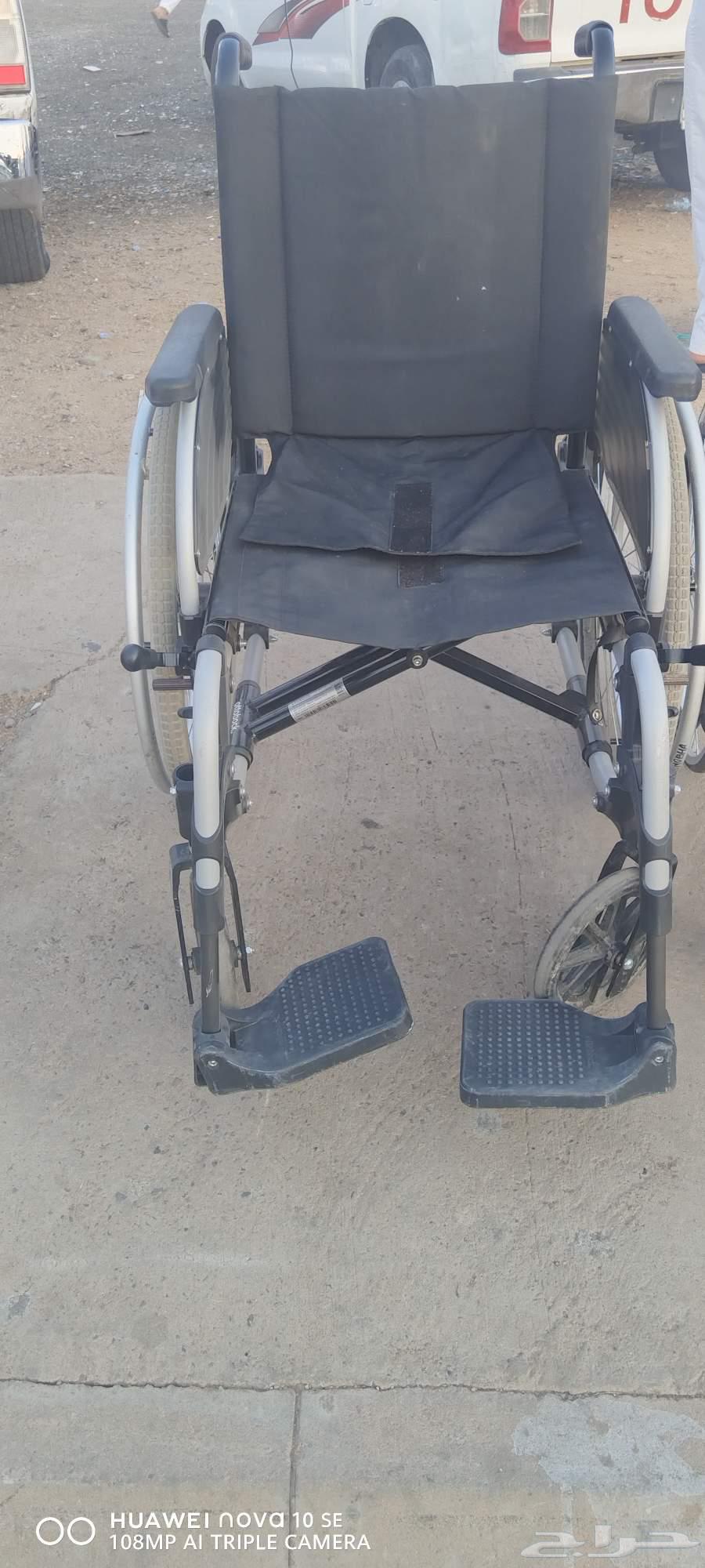 Semi-new elderly chairs used for no more than two months64553370386947112