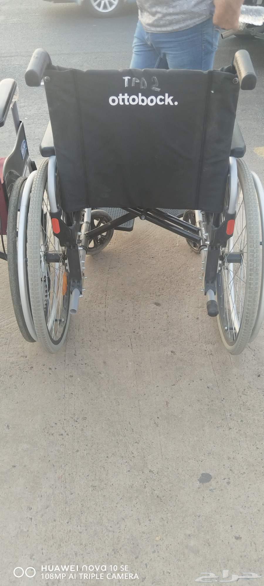 Semi-new elderly chairs used for no more than two months64553370386947114