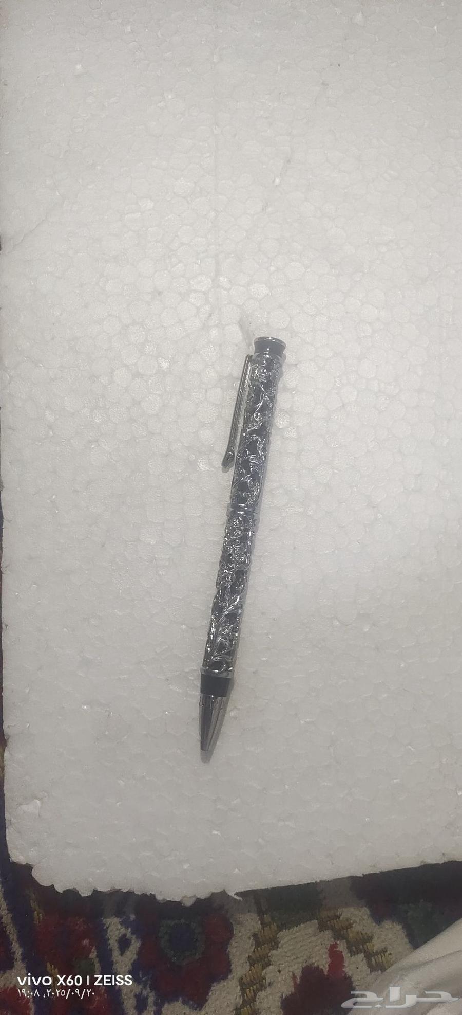 قلم لازوردي الاصلي64550789390850113