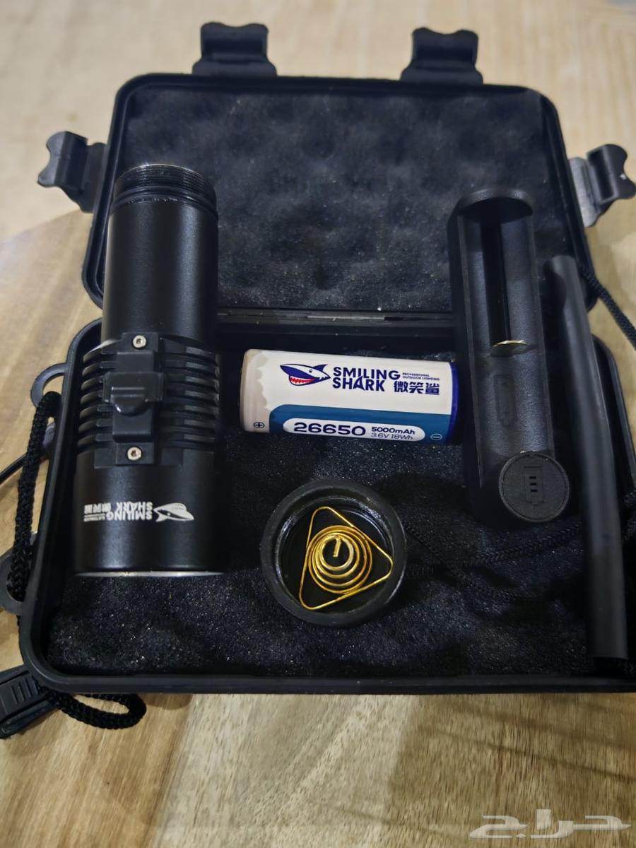 كشاف غوص من شركه ( SMILING SHARK )64544284342017113