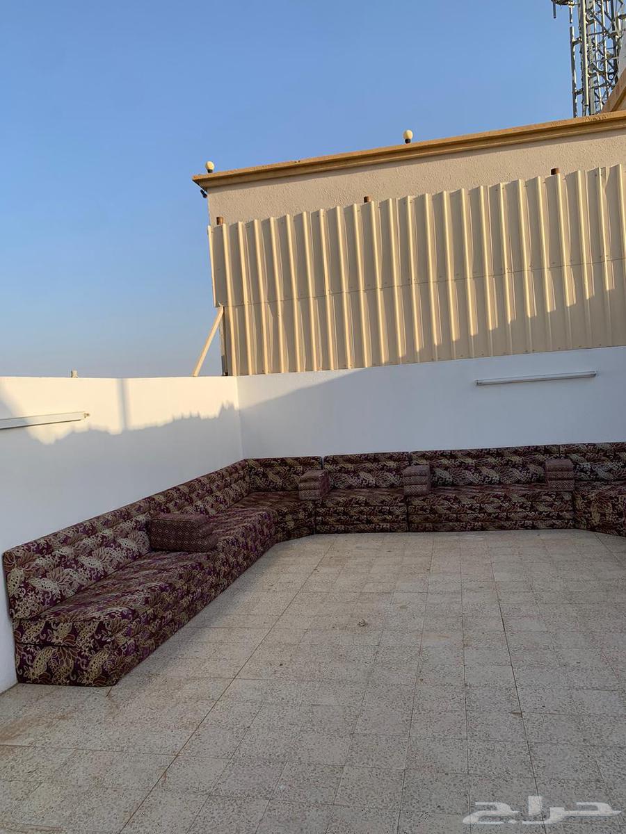 كنب للبيع الضغط 80 مفصول عن بعض الظهر والارضية ارتفاعه 6064553271622274111