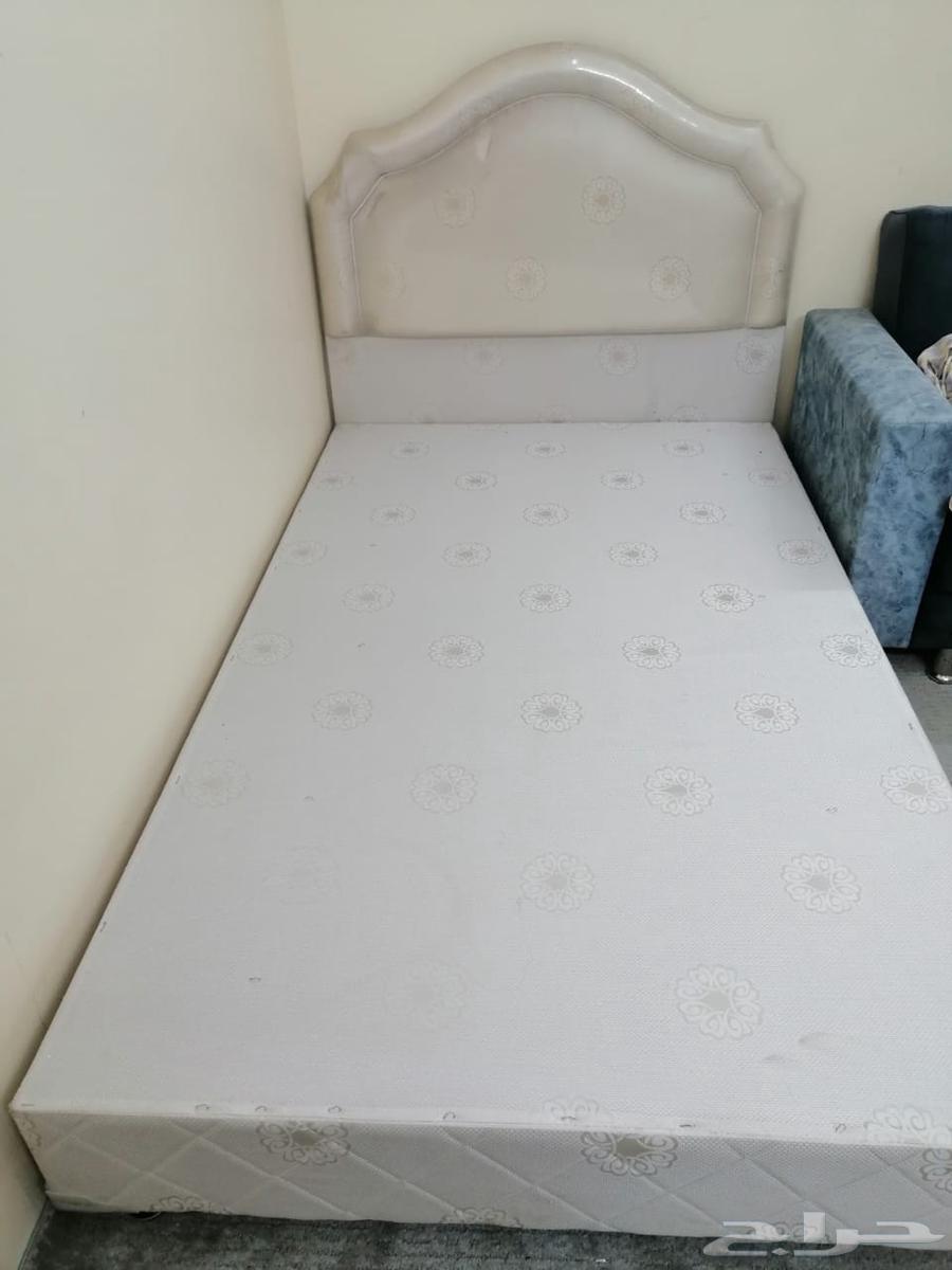 Refrigerator, bed, and bookshelf for sale at a symbolic price, brand new64544976590210112