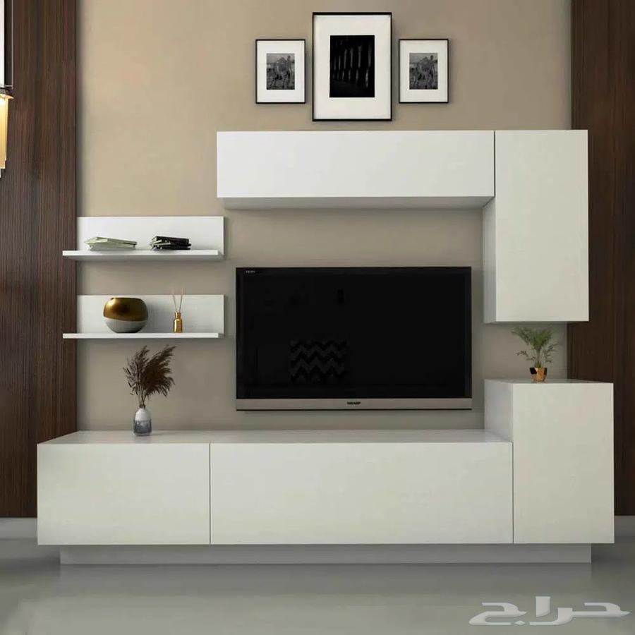 طاولة تلفزيون كبيرة لون ابيض64557296751619111