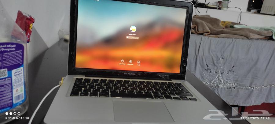 جهاز ماك بوك برو 2012 مع الشاحن شغال تمام رامات 8 هارد 25664556721011203110