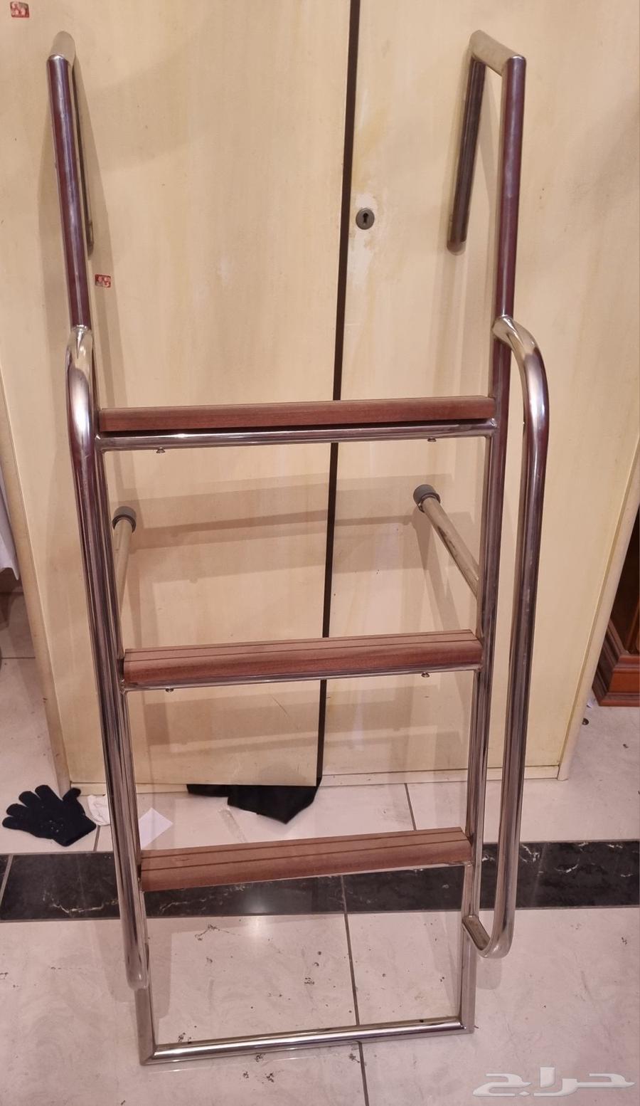 سلم للقوارب البحريه64555856898690110