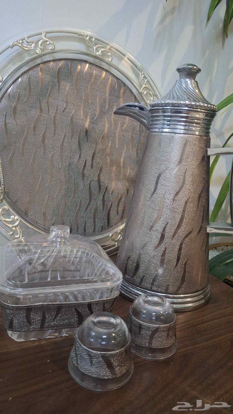 طقم ترمس قهوه وفناجيل وعلبة للتمر64562249506690110