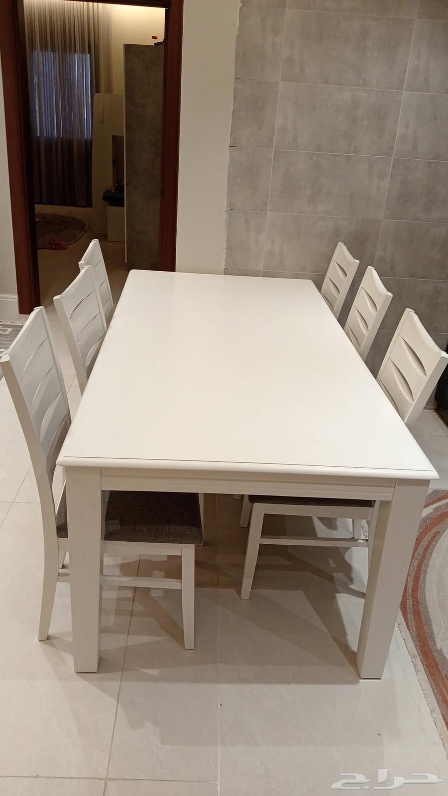 طاولة طعام من هوم بوكس64557920525185111