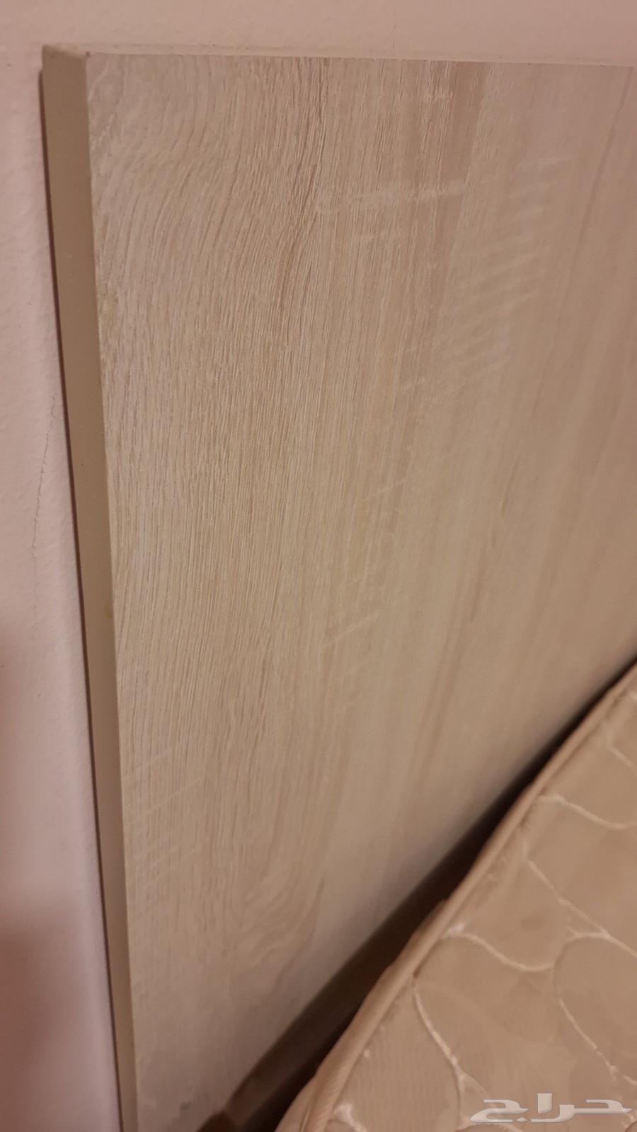 4 chairs with wheeled storage units under the beds64554649104769111