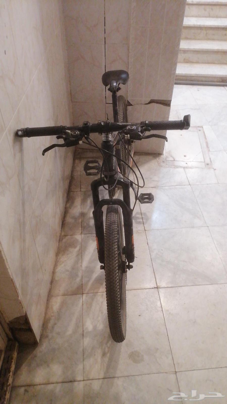 Hello, I'm offering you a 24-inch sports bicycle64560768185345114