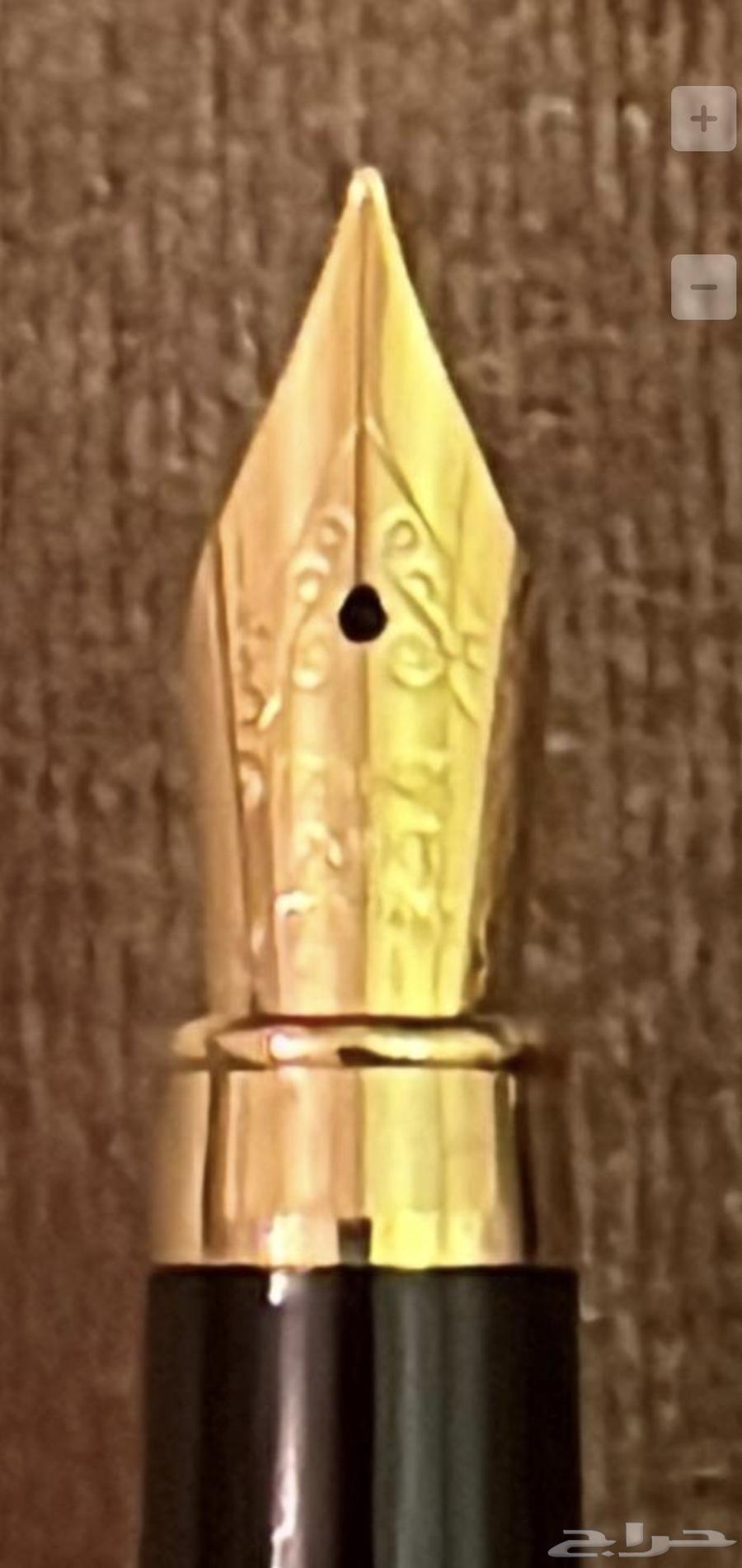 Vintage stored pen sets64555305227651110