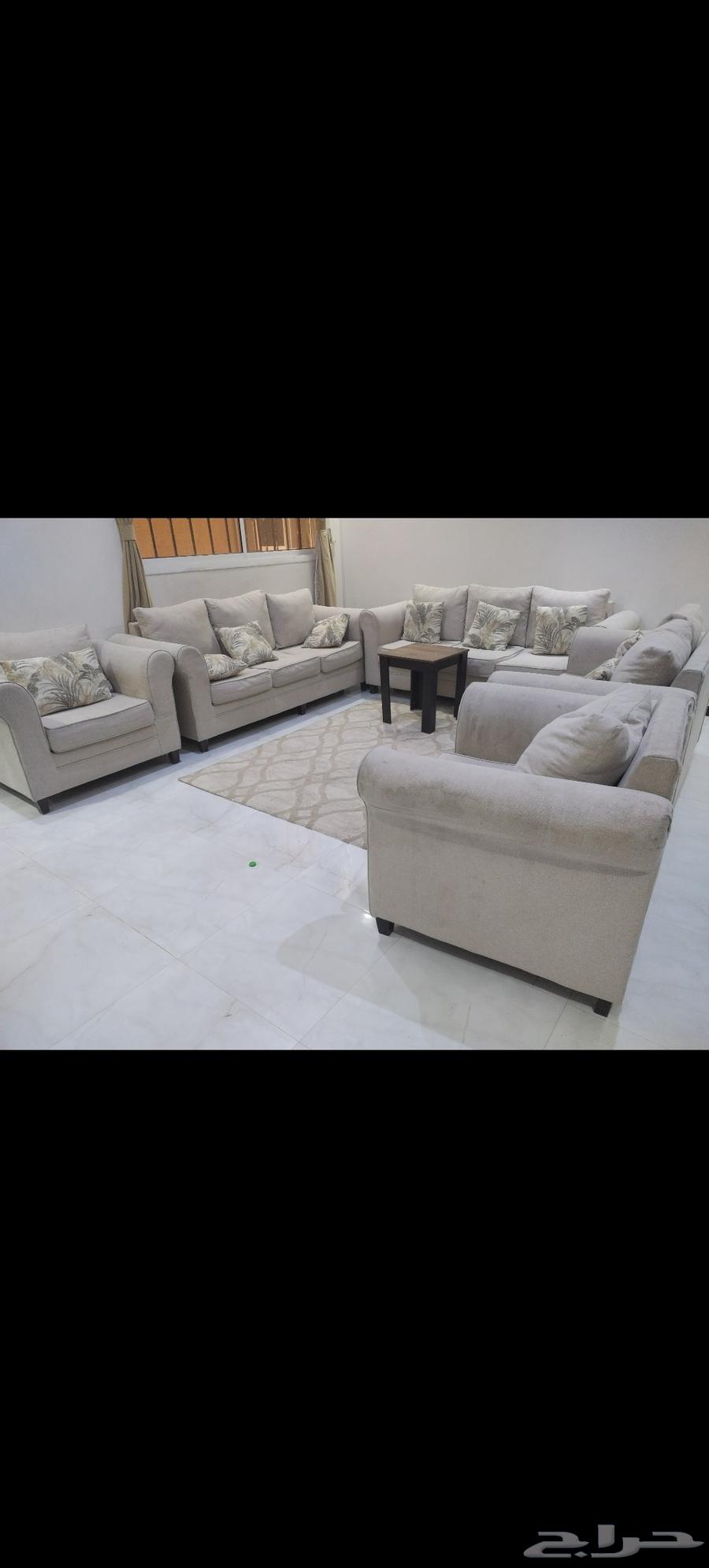 كنب خمسه قطع عشرة انفار... الكنب بشكل عام ممتاز64559561843585110