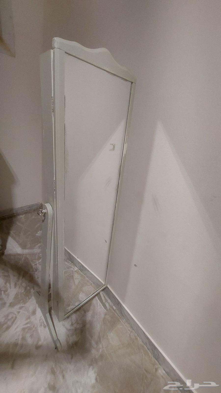 دولاب اكسسوارات للبيع ب50 ريال64559855431810111