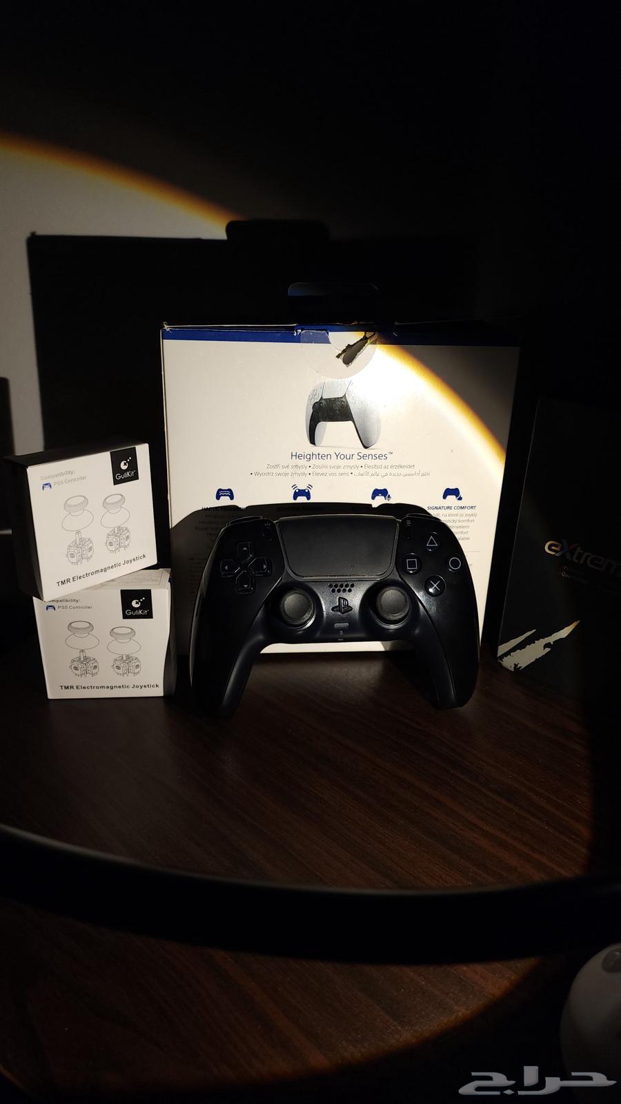 Modified Hand and Magnetic Mouse Buttons64557558739329110